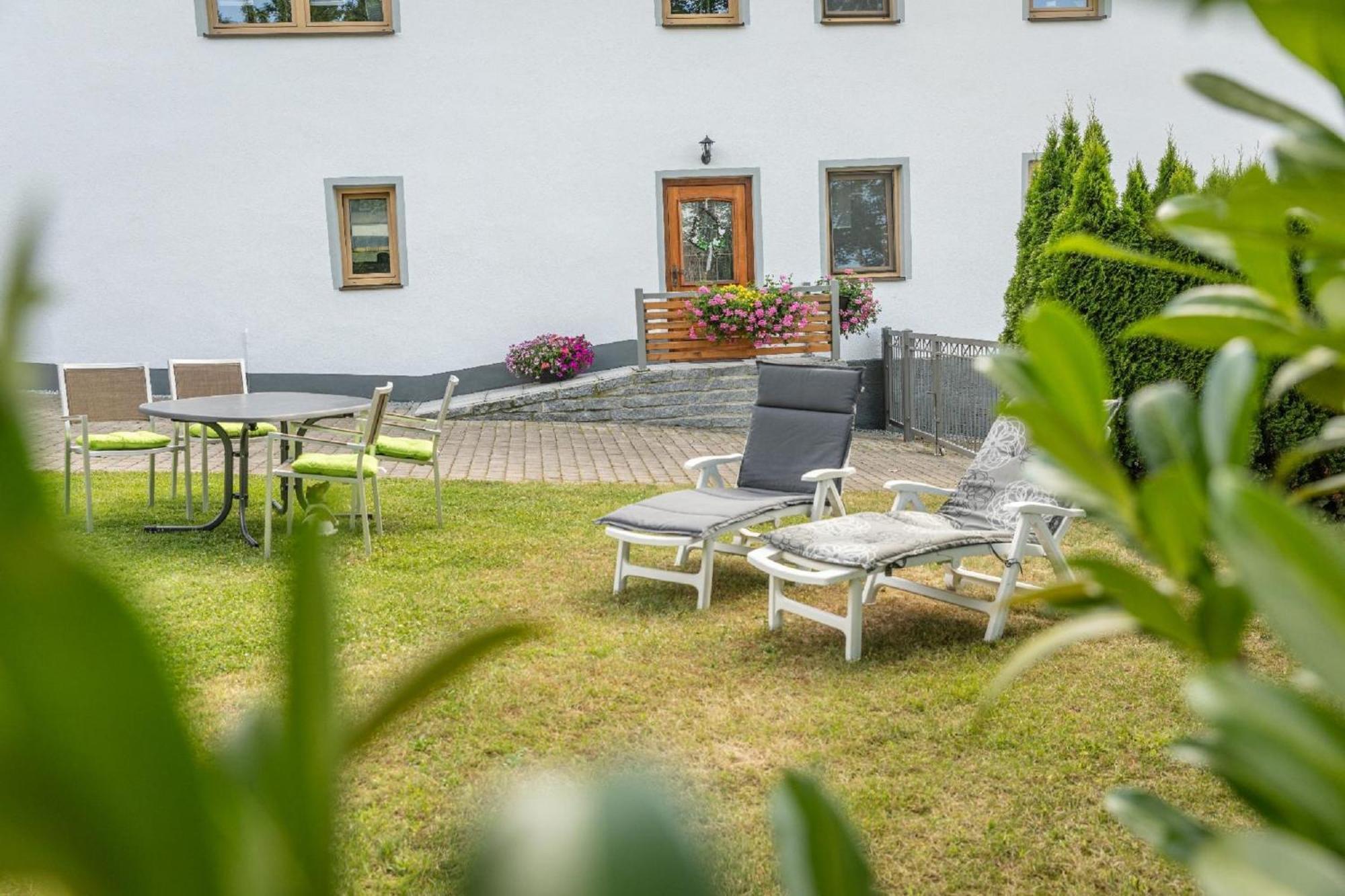 Gaestehaus Meier Ferienwohnung Und Camping Eschlkam Экстерьер фото
